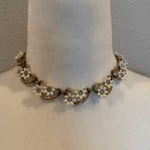 Vintage Daisy Necklace